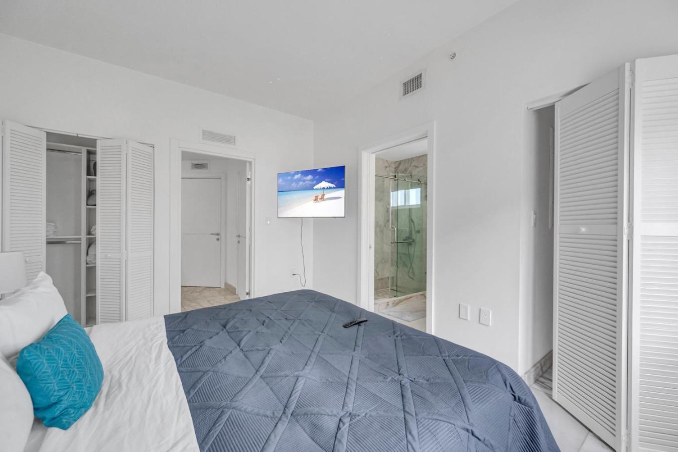 Subtle 2 Bed In Edgewater Near Downtown With Free Parking Apartment Miami Luaran gambar