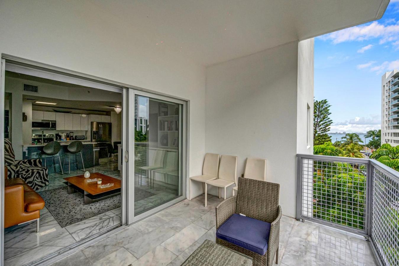 Subtle 2 Bed In Edgewater Near Downtown With Free Parking Apartment Miami Luaran gambar